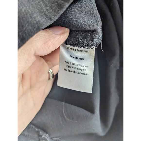 Have Women's Classic Black Three Button Pencil Skirt Size M - Picture 4 of 6